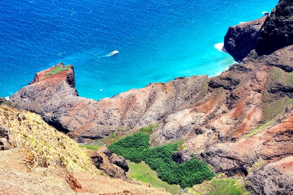 Na Pali Coast viewpoint from trail