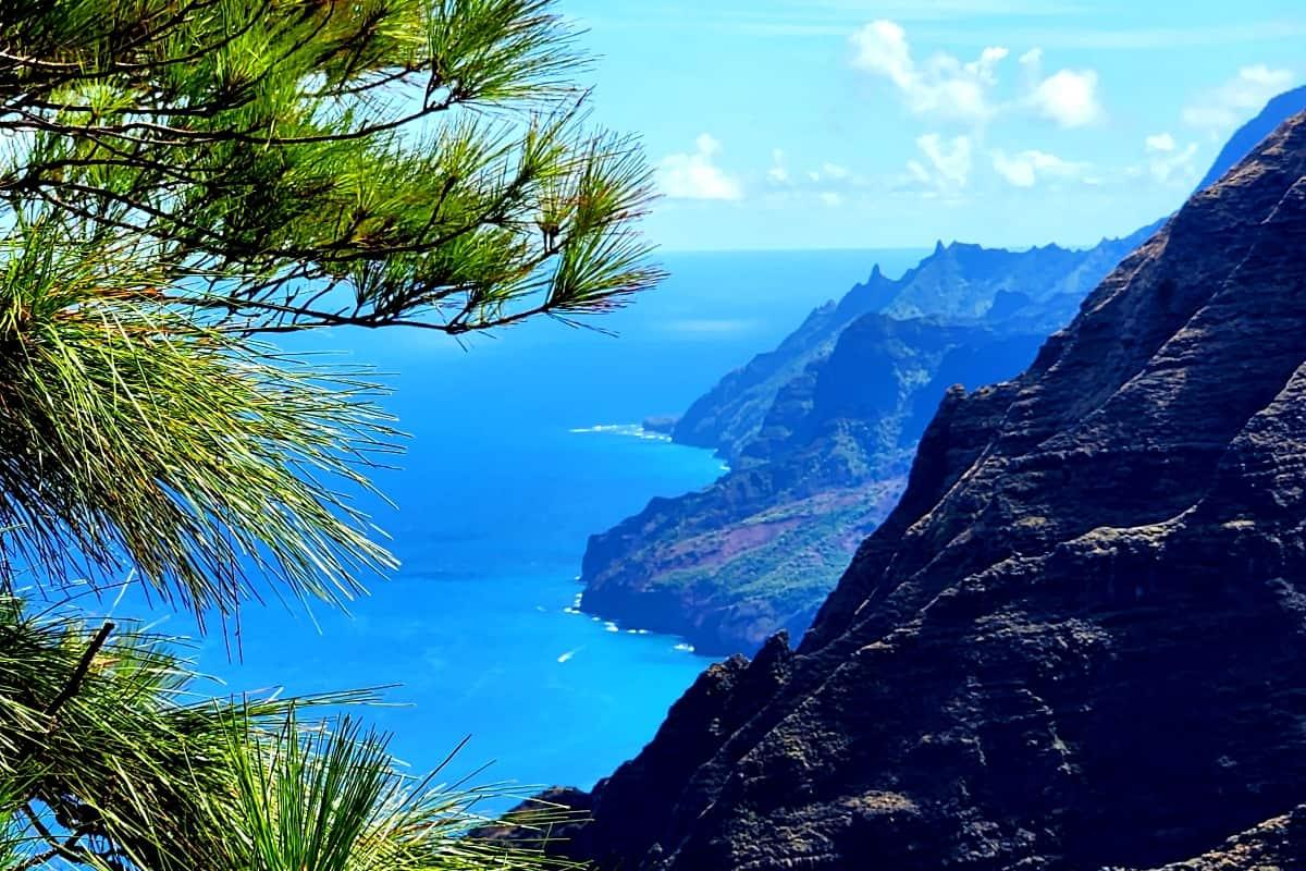 Nualolo Trail Na Pali Coast and Valleys