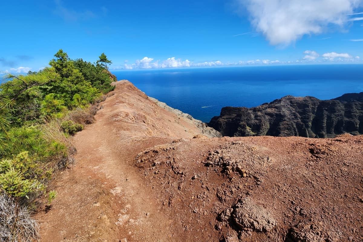 Nualolo Trail views